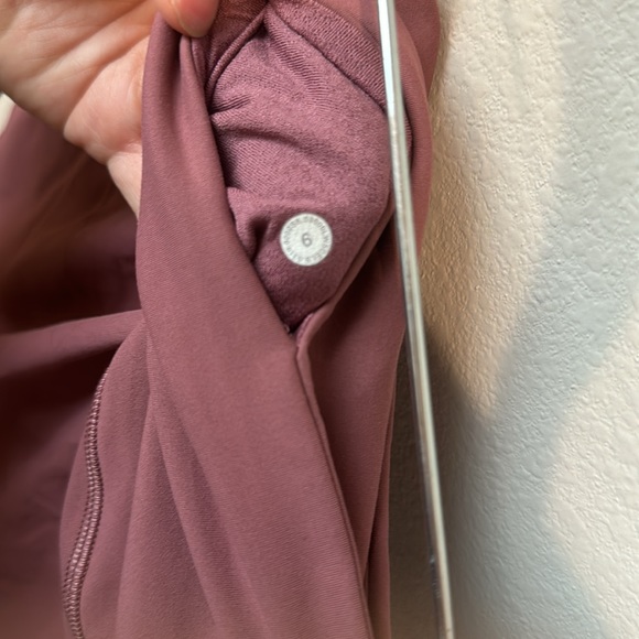 Lululemon Cross Front Wonder Train Leggings - Picture 4 of 4